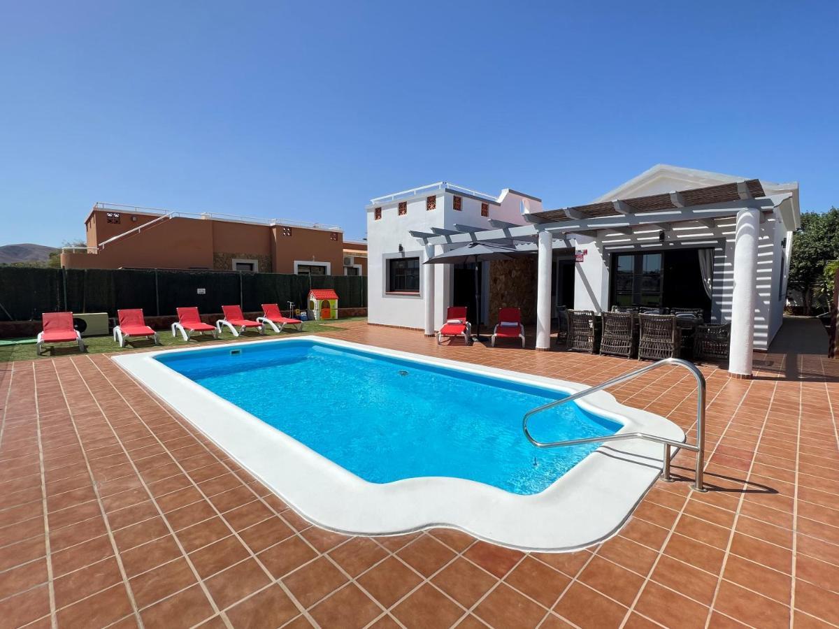 Villa Eva - New To The Market, Fully Refurbished Licensed Villa - Private Pool Caleta De Fuste Kültér fotó