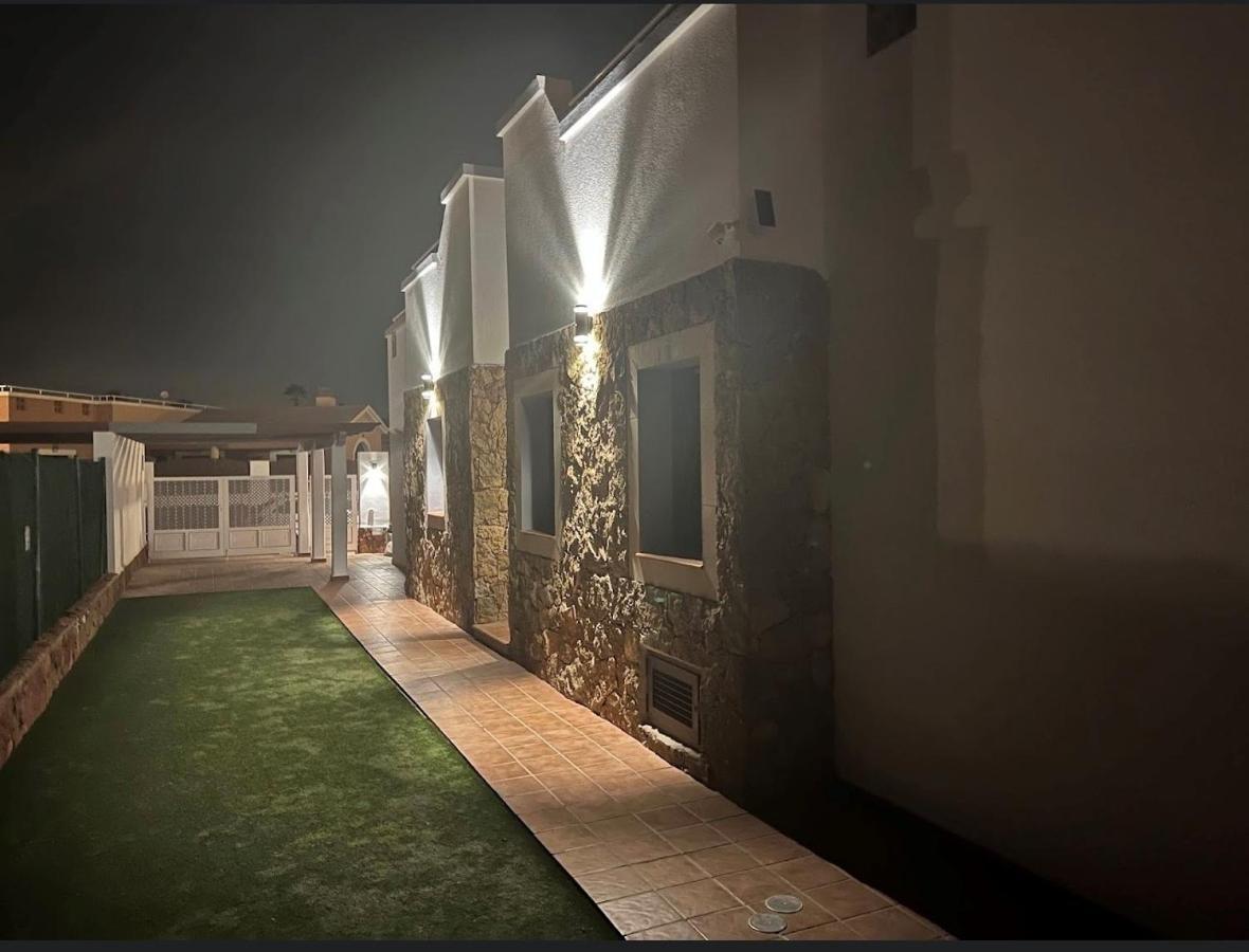 Villa Eva - New To The Market, Fully Refurbished Licensed Villa - Private Pool Caleta De Fuste Kültér fotó
