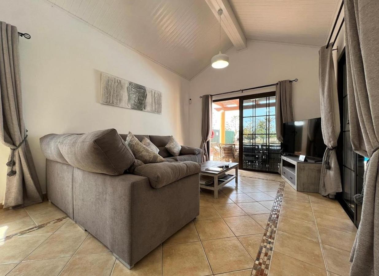 Villa Eva - New To The Market, Fully Refurbished Licensed Villa - Private Pool Caleta De Fuste Kültér fotó