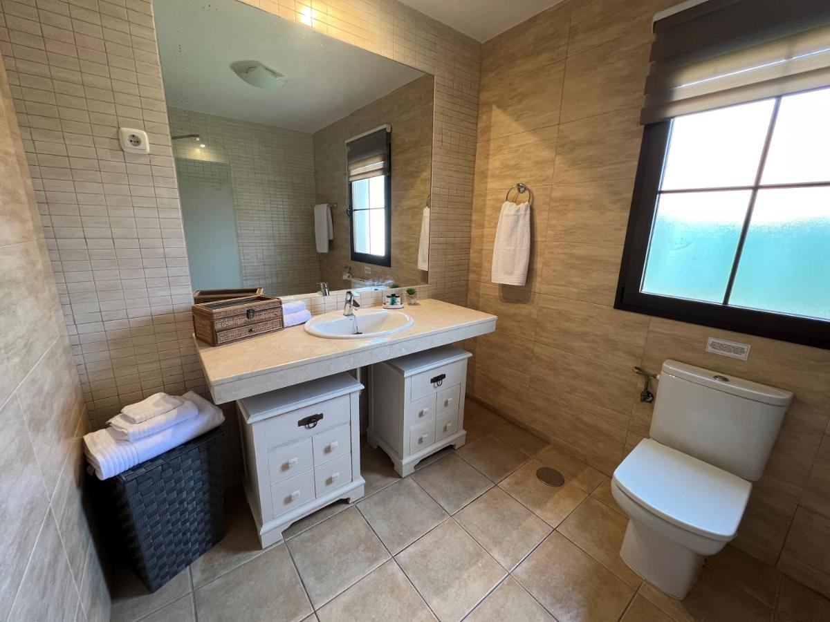 Villa Eva - New To The Market, Fully Refurbished Licensed Villa - Private Pool Caleta De Fuste Kültér fotó