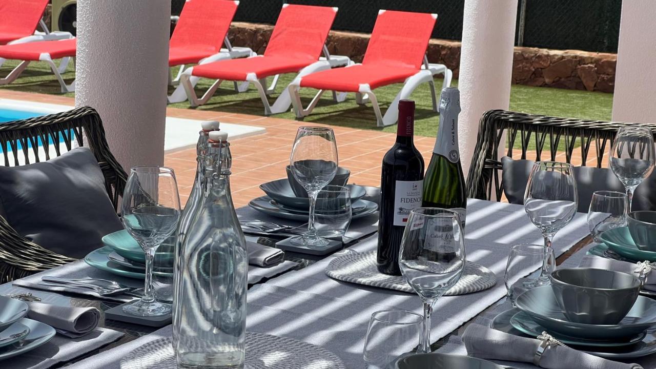 Villa Eva - New To The Market, Fully Refurbished Licensed Villa - Private Pool Caleta De Fuste Kültér fotó