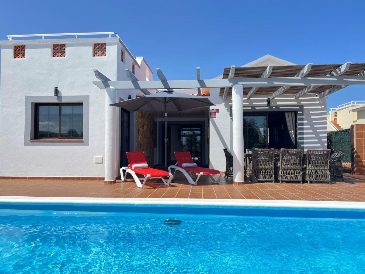 Villa Eva - New To The Market, Fully Refurbished Licensed Villa - Private Pool Caleta De Fuste Kültér fotó